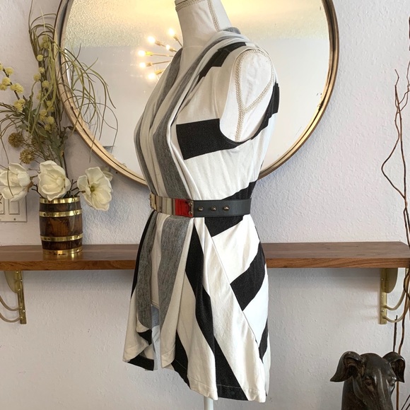 Aīko sleeveless striped open cardigan - Picture 3 of 7